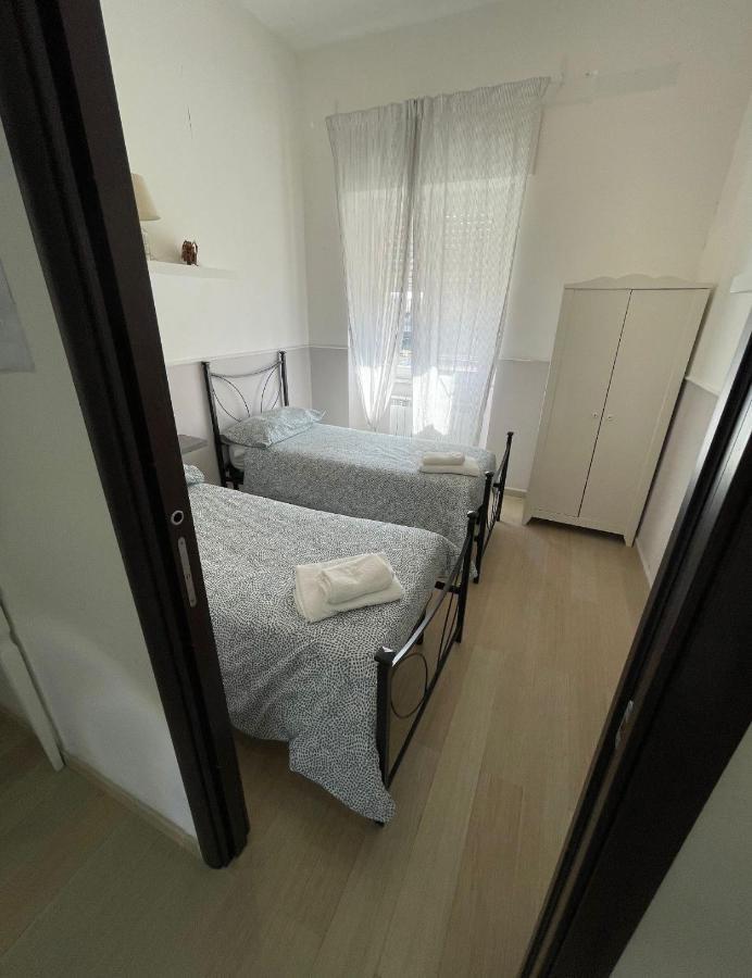 Casa Vacanza Pucchiell Apartamento Nápoles Exterior foto