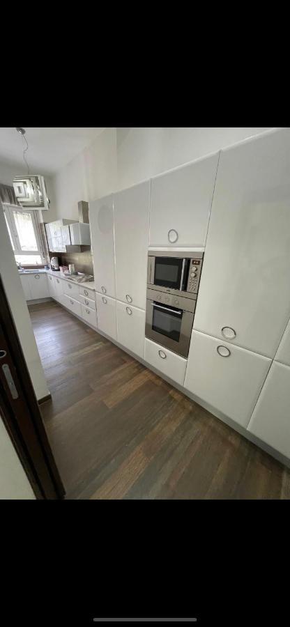 Casa Vacanza Pucchiell Apartamento Nápoles Exterior foto